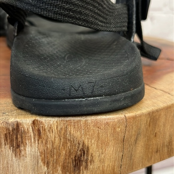 Chaco Lowdown Sandal in Black - Picture 11 of 11